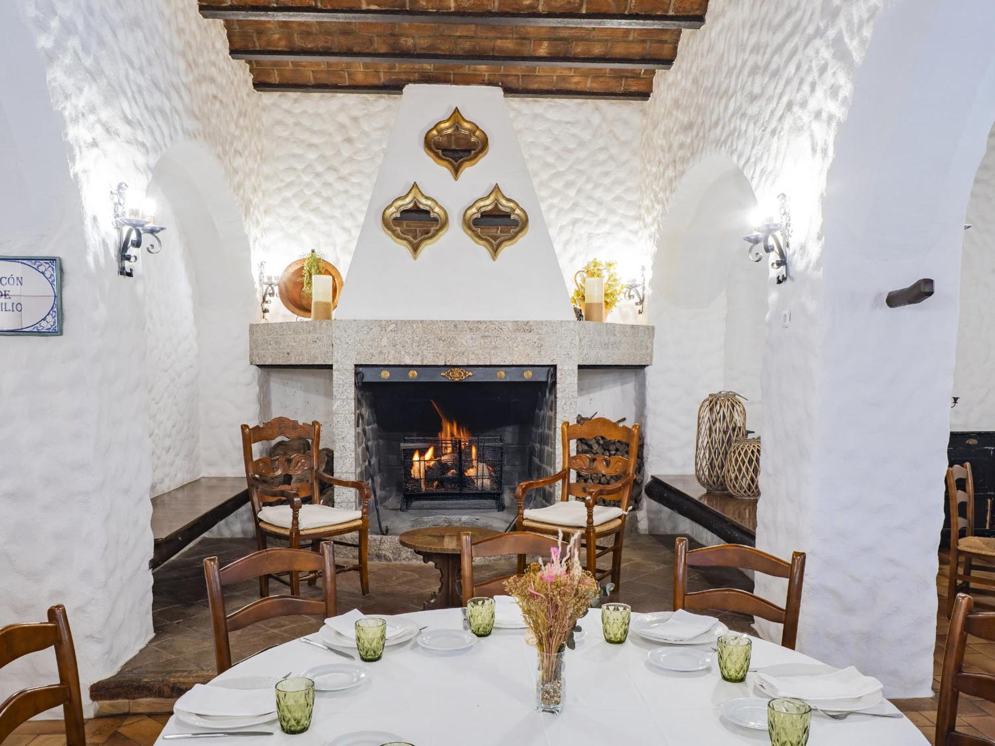 Cubo'S Hotel Cortijo San Antonio Casarabonela Exteriér fotografie